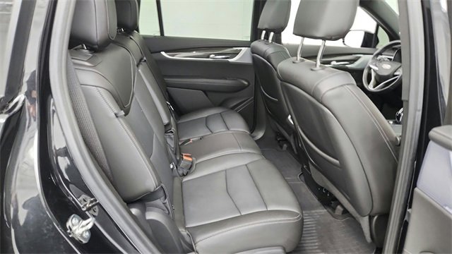 Used 2023 Cadillac XT6 Sport w/ LPO, ONYX Package image 25