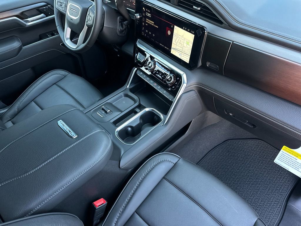 New 2026 GMC Sierra 2500 Denali w/ Denali Reserve Package image 14