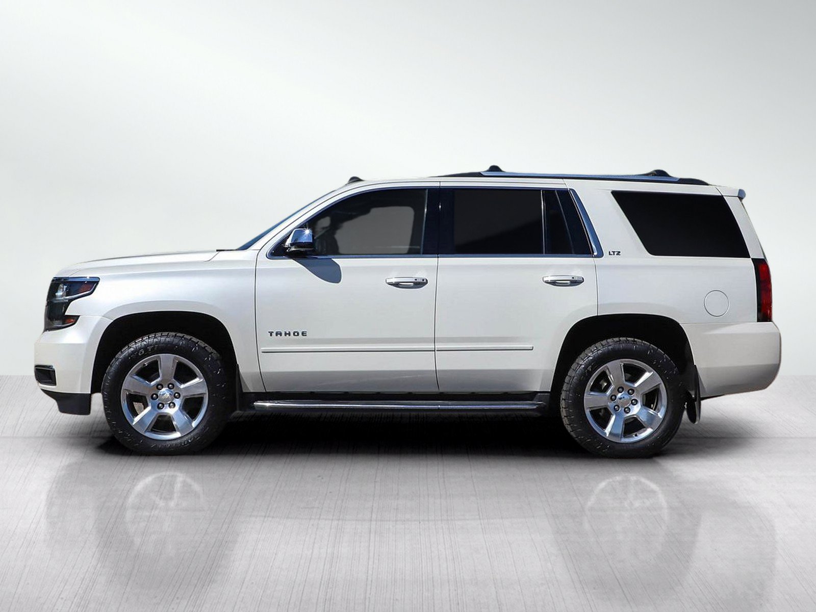 Used 2015 Chevrolet Tahoe LTZ AWD/4WD image 2