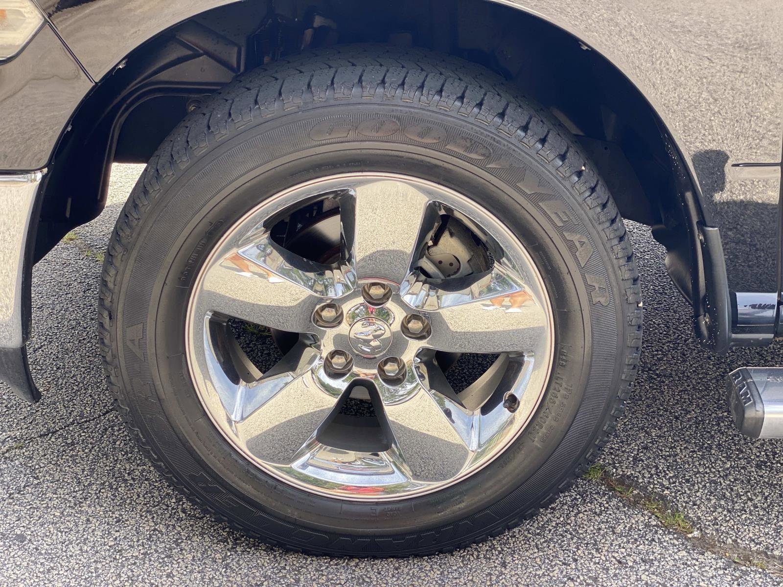 Used 2015 RAM 1500 Lone Star RWD image 11