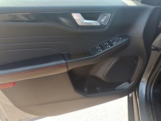 Used 2023 Ford Escape ST-Line w/ Tech Pack #1 AWD/4WD image 15