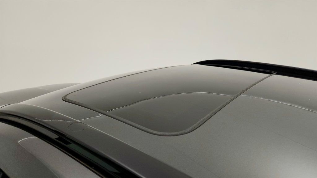 Used 2023 Kia Niro EX Touring image 10