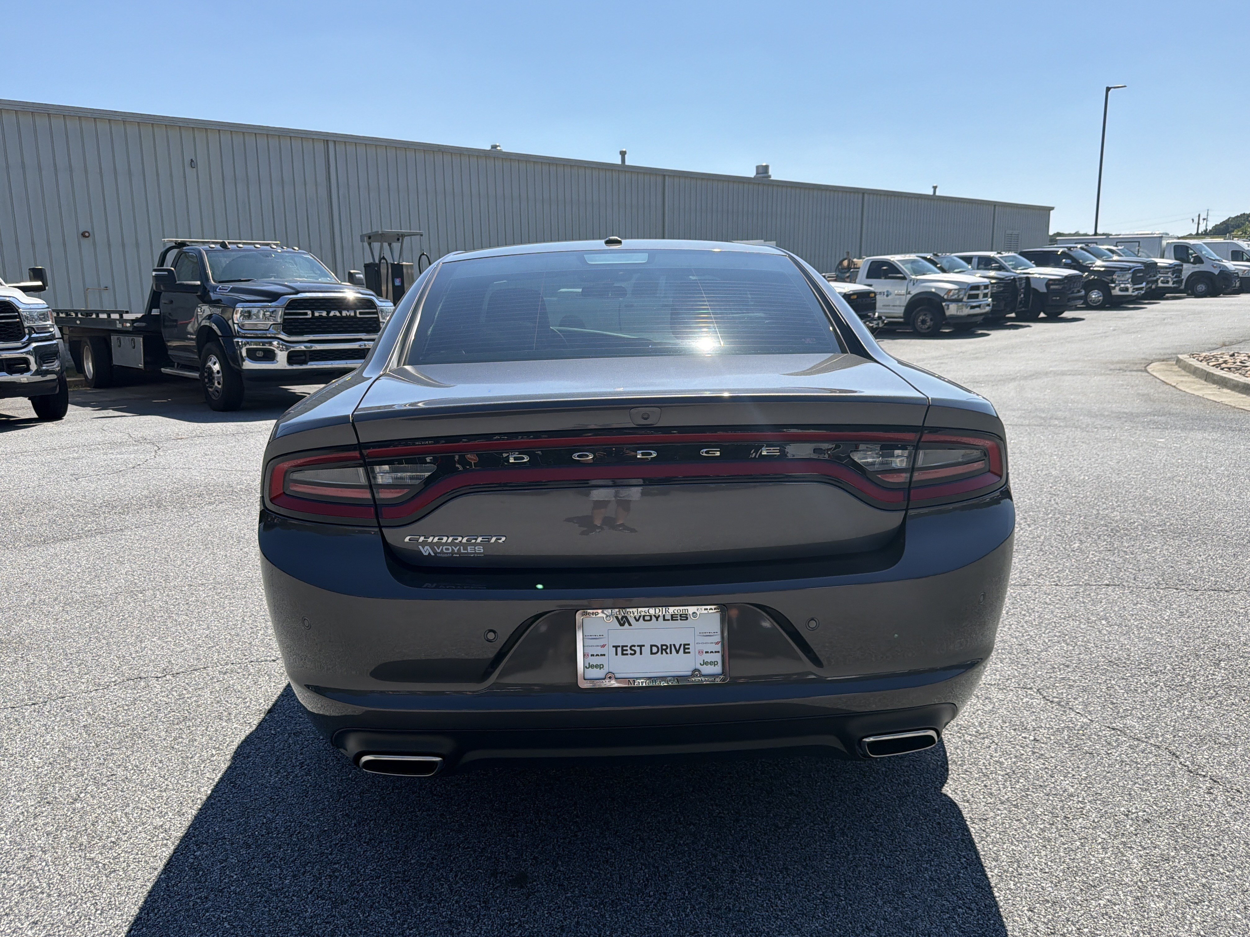 Used 2019 Dodge Charger SXT RWD image 7
