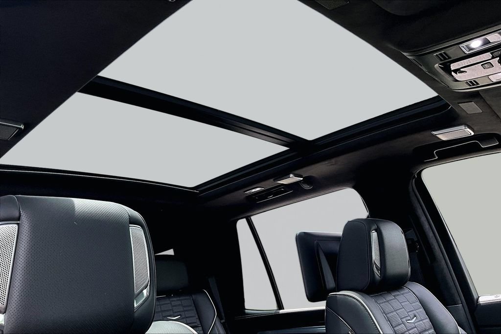 Certified 2025 Cadillac Escalade V AWD/4WD image 17