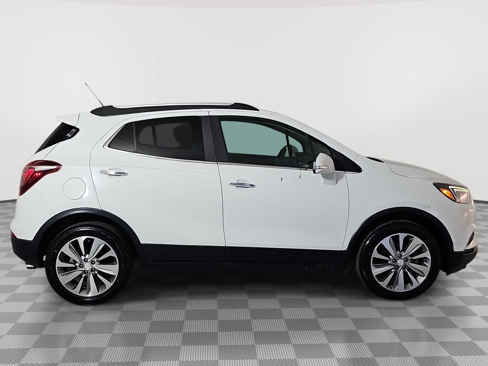 Used 2019 Buick Encore Preferred FWD image 9