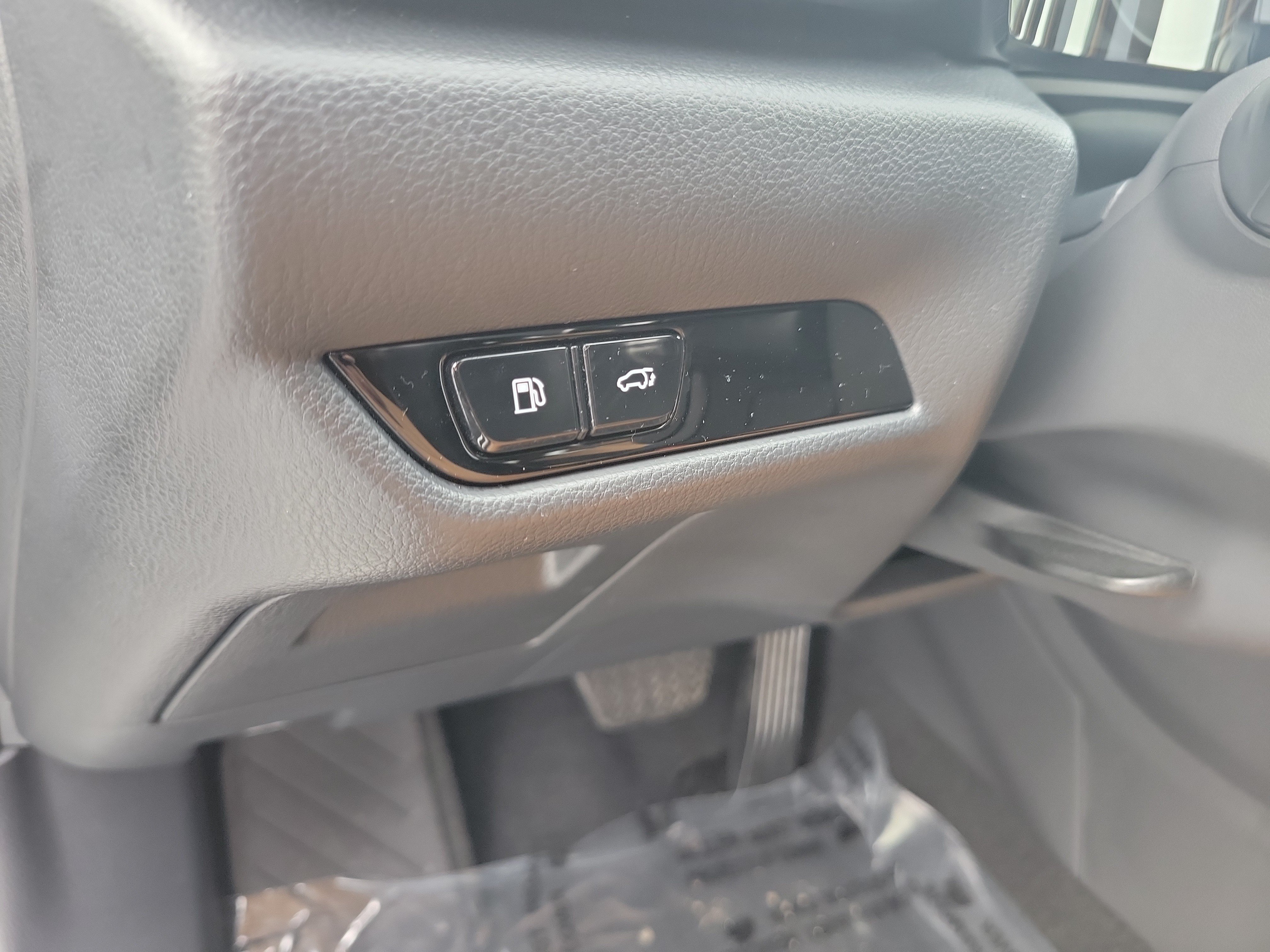 Used 2024 Lexus NX 250 FWD w/ Towing Package (2000 Lbs) image 23