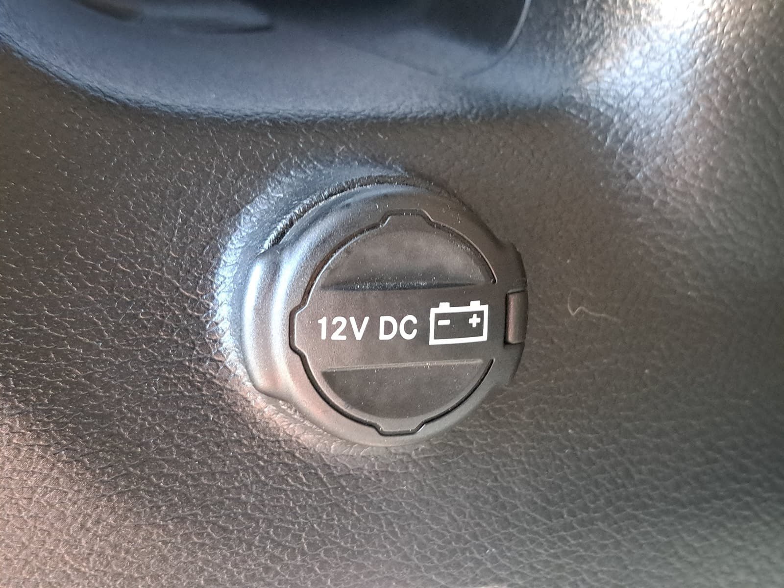 Used 2020 Jeep Wrangler Sport AWD/4WD image 13