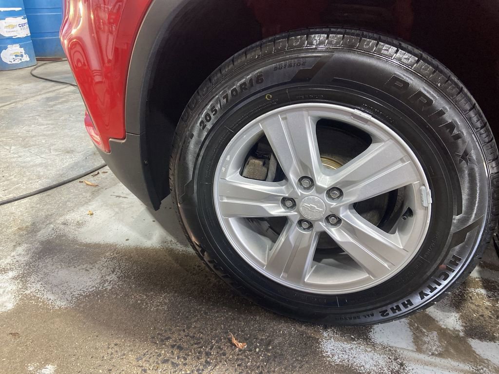 Used 2017 Chevrolet Trax LT w/ LT Convenience Package image 31