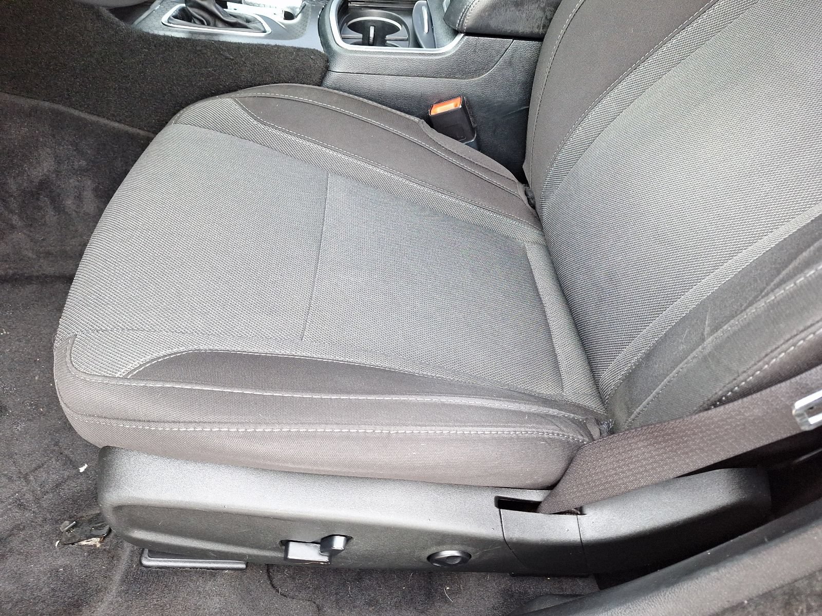 Used 2015 Dodge Charger SXT RWD image 14