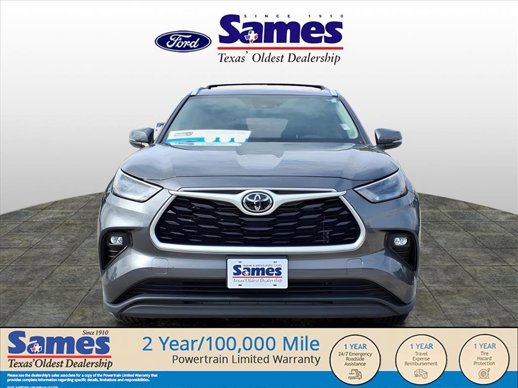 Used 2024 Toyota Highlander XLE image 3