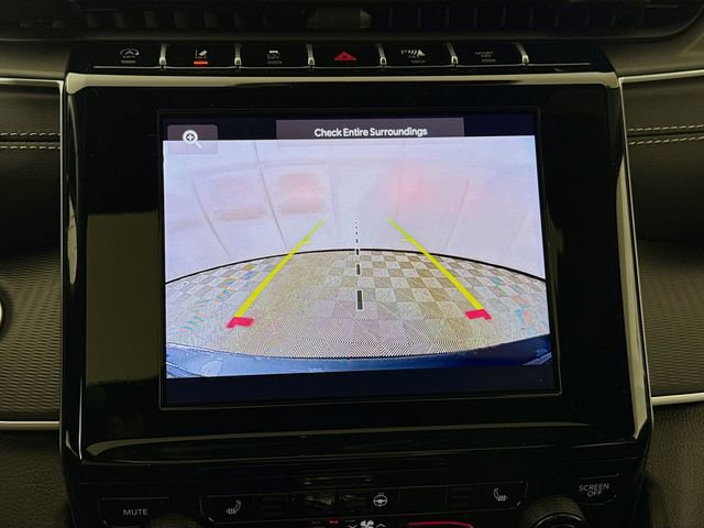 Used 2025 Jeep Grand Cherokee L Altitude image 13