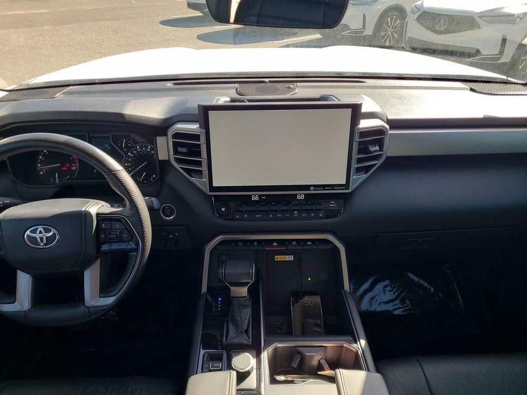 Used 2023 Toyota Tundra Limited image 2