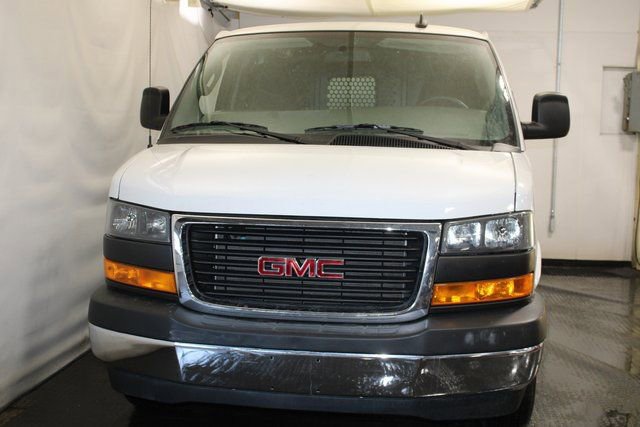 Used 2023 GMC Savana 2500 w/ Driver Convenience Package image 3