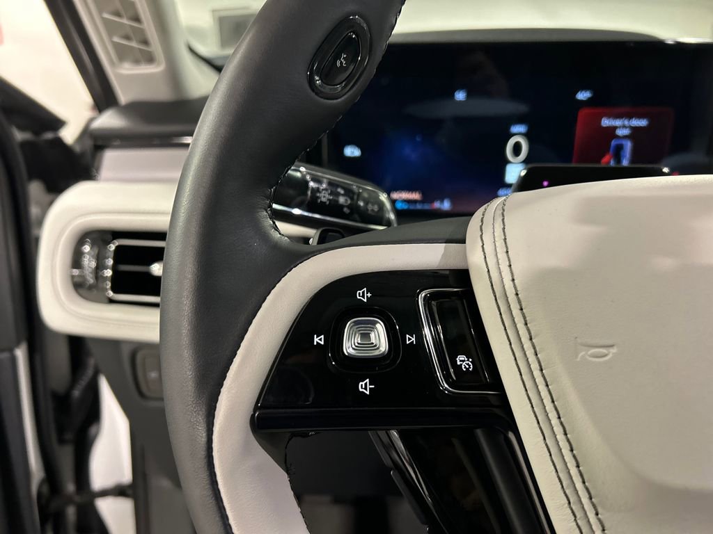 Used 2026 Lincoln Aviator Reserve w/ Illumination Package image 12