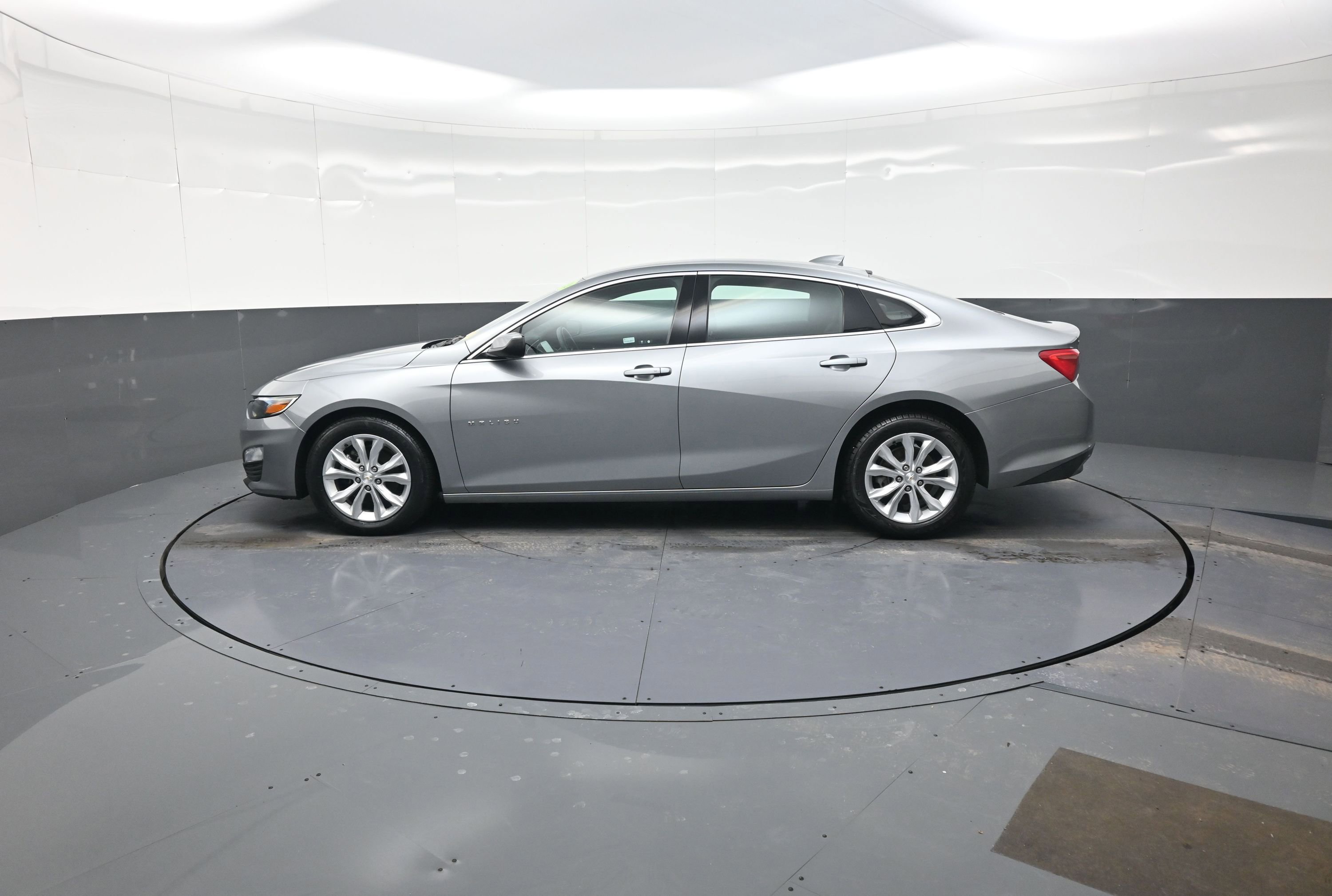 Used 2024 Chevrolet Malibu LT image 6