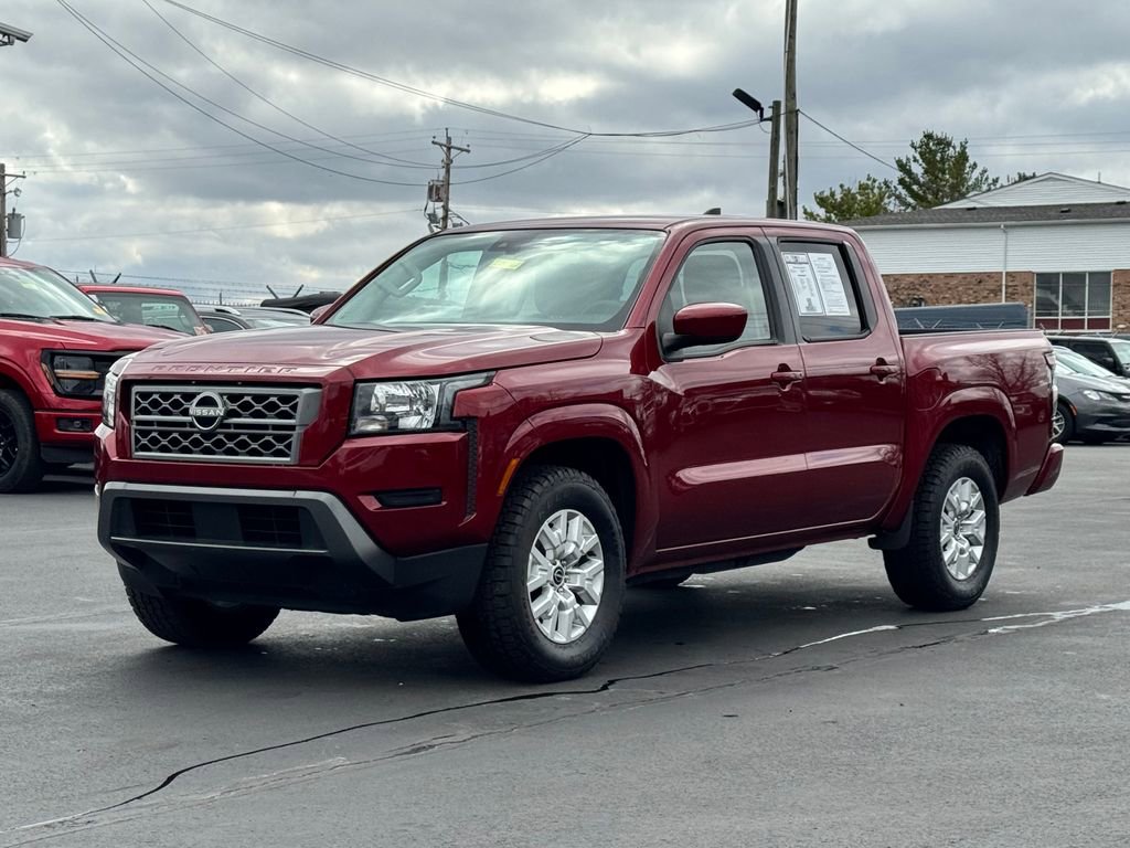 Used 2023 Nissan Frontier SV image 3