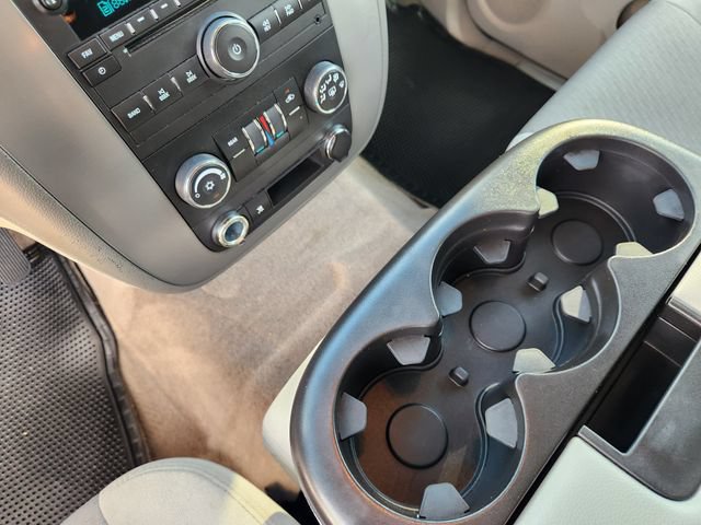 Used 2009 Chevrolet Suburban LS RWD image 18