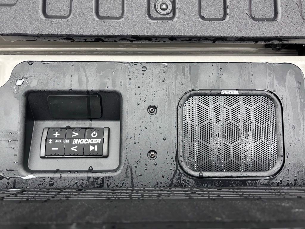 New 2026 GMC Sierra 1500 Denali Ultimate w/ LPO, Black Badging Package image 12