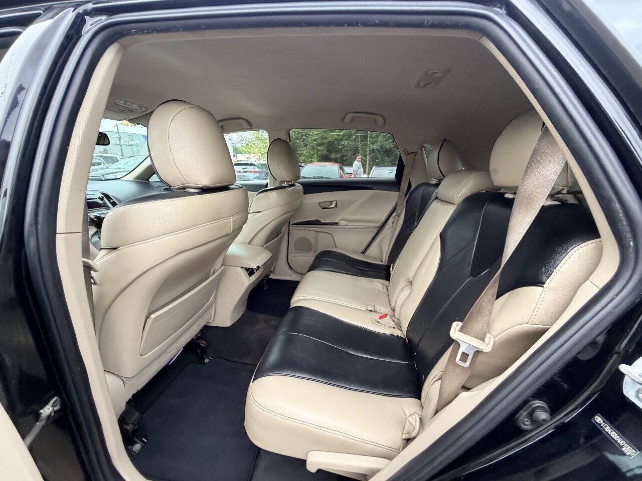 Used 2010 Toyota Venza AWD w/ Convenience Pkg image 37
