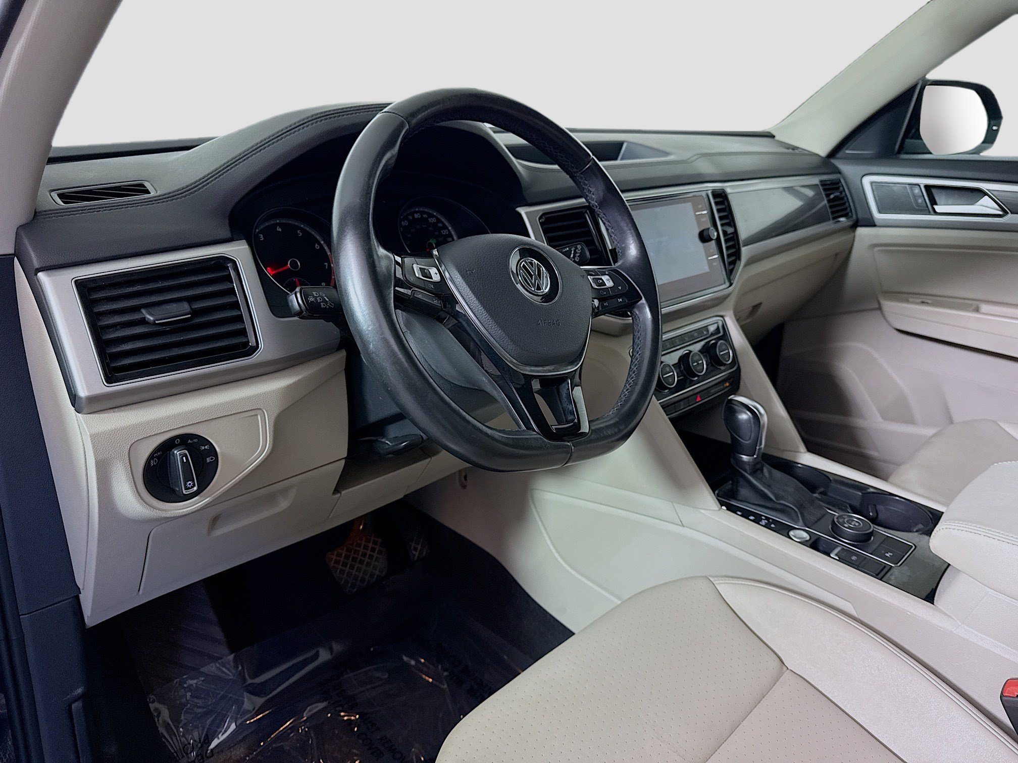 Used 2018 Volkswagen Atlas SEL AWD/4WD image 23