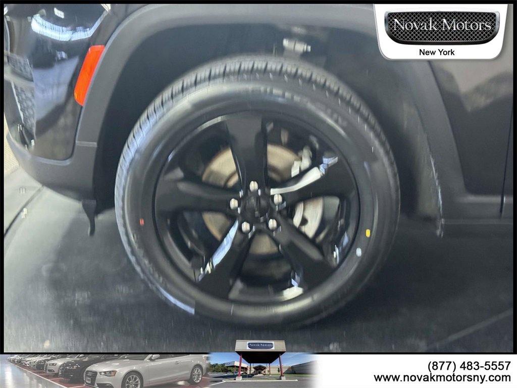 Used 2022 Jeep Grand Cherokee Altitude image 8