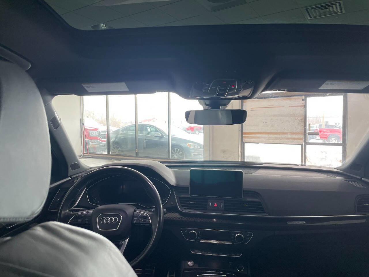 Used 2018 Audi SQ5 Premium Plus w/ Navigation Package image 23