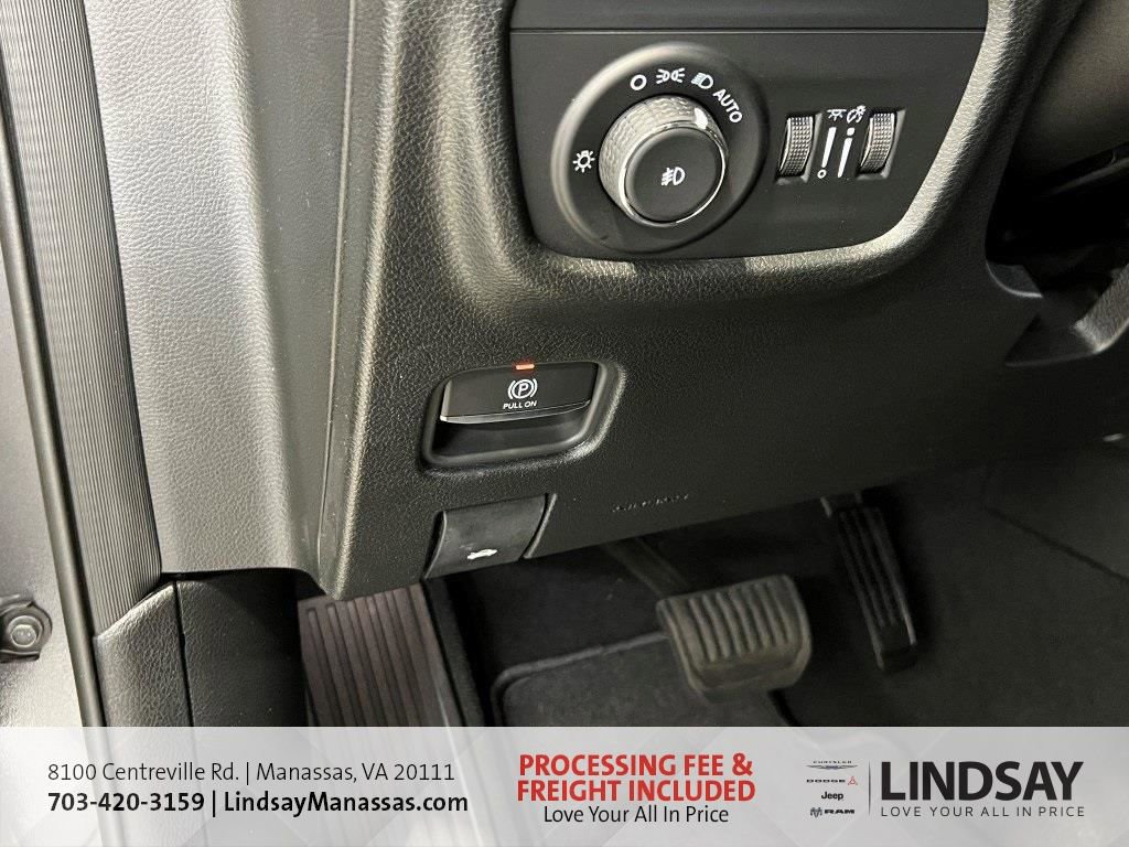 New 2025 Jeep Grand Cherokee L Limited w/ Trailer Tow Package image 31