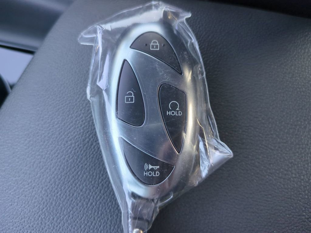 New 2026 Hyundai Elantra Limited image 37