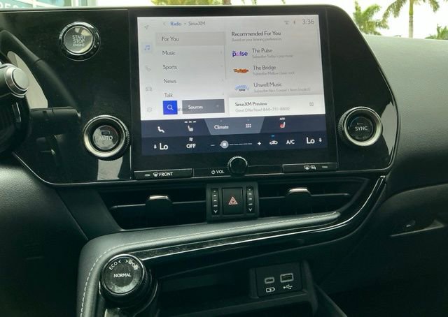 Used 2023 Lexus NX 250 FWD w/ Towing Package (2000 Lbs) image 25