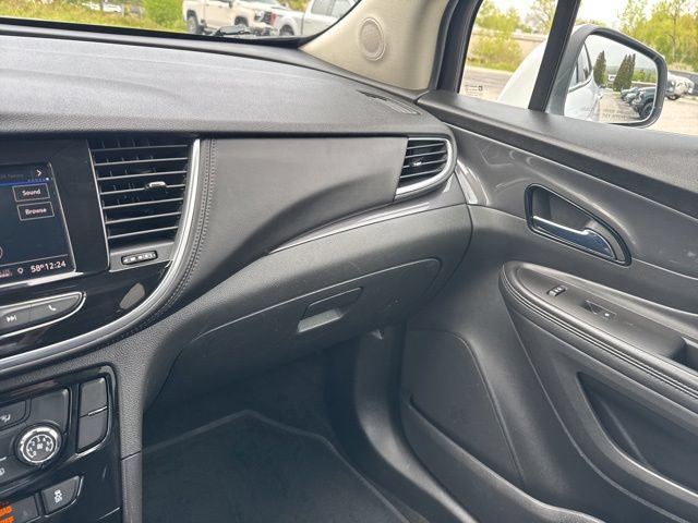 Used 2022 Buick Encore Preferred w/ Safety Package AWD/4WD image 58