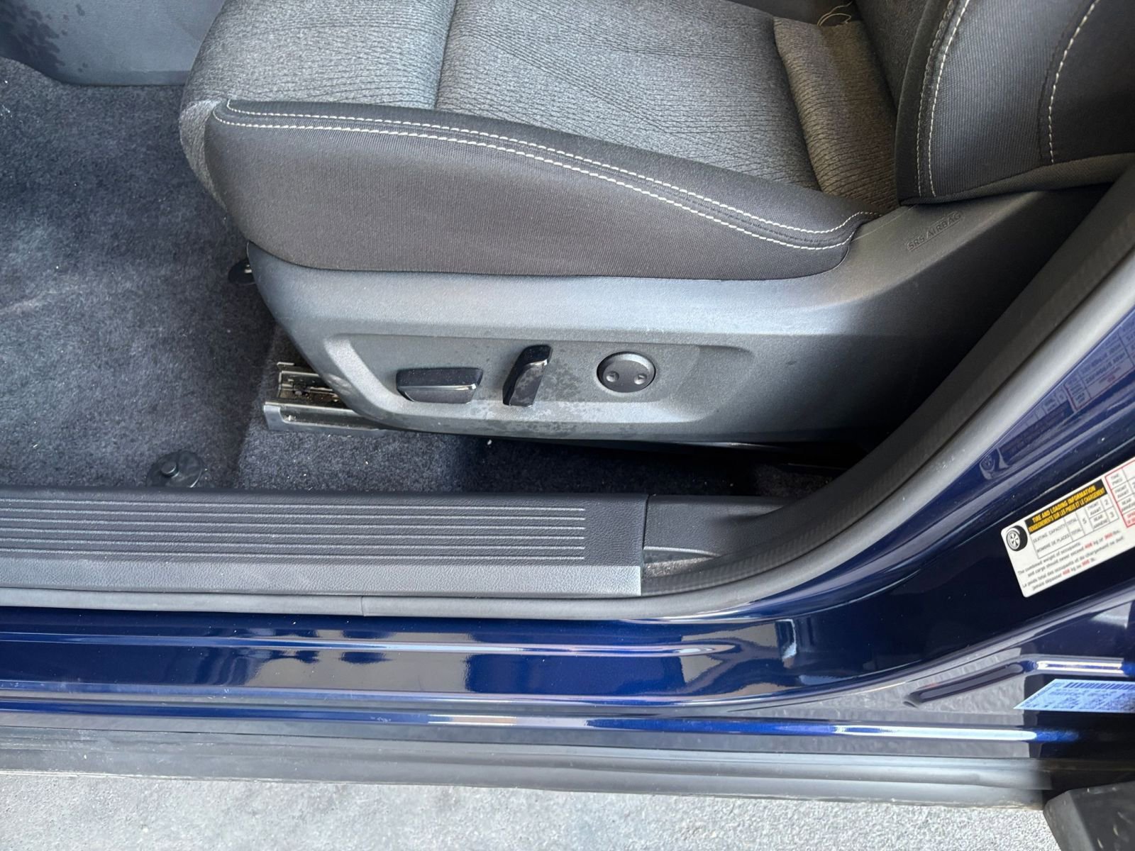 Used 2025 Nissan Rogue SV FWD image 22