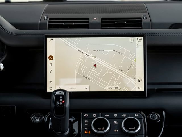 Used 2025 Land Rover Defender 90 X-Dynamic SE image 27