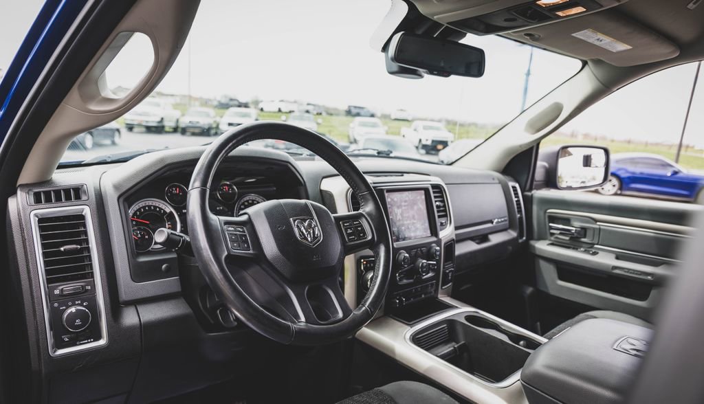 Used 2019 RAM 1500 Big Horn AWD/4WD image 2