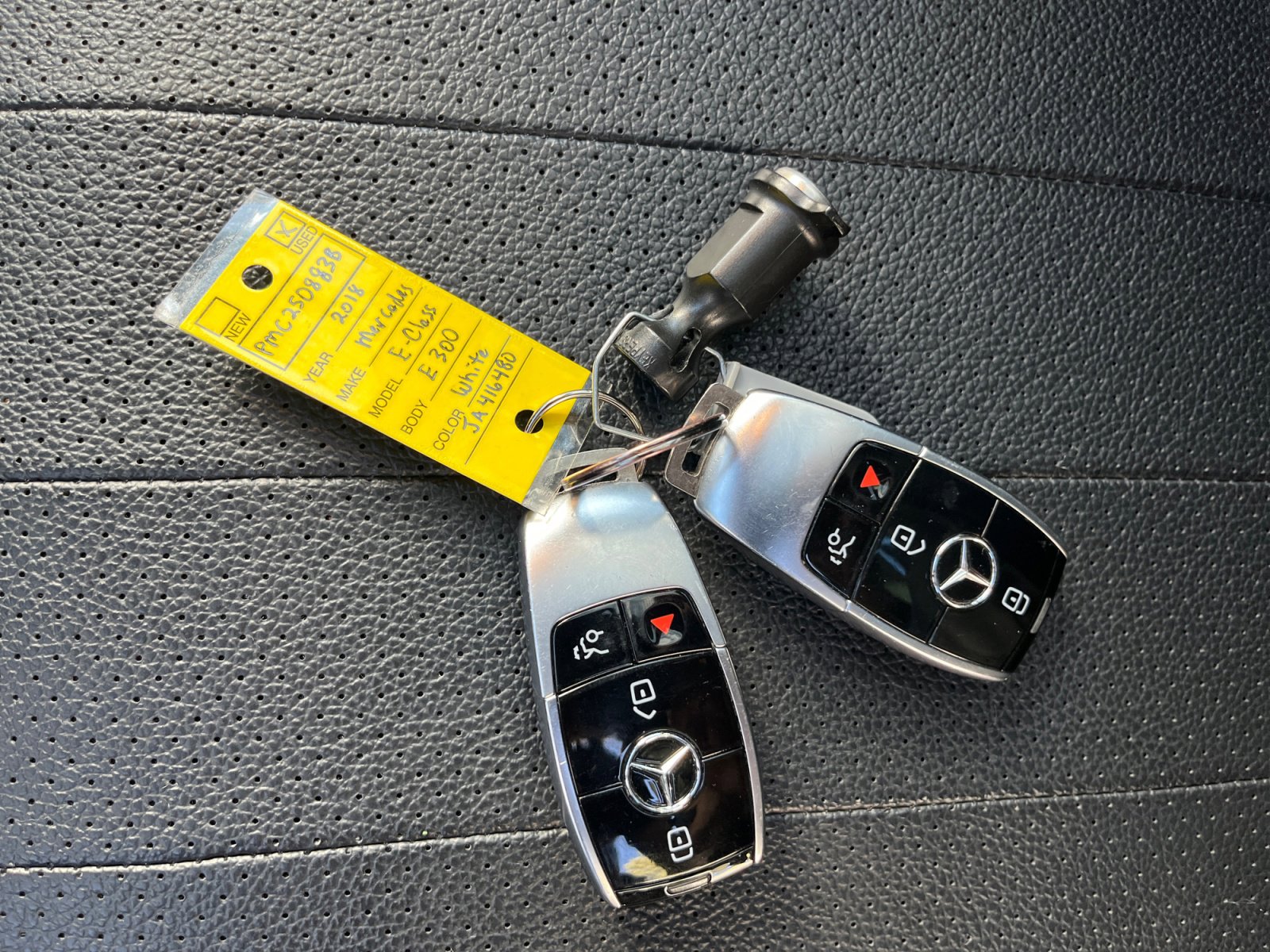 Used 2018 Mercedes-Benz E 300 4MATIC image 32