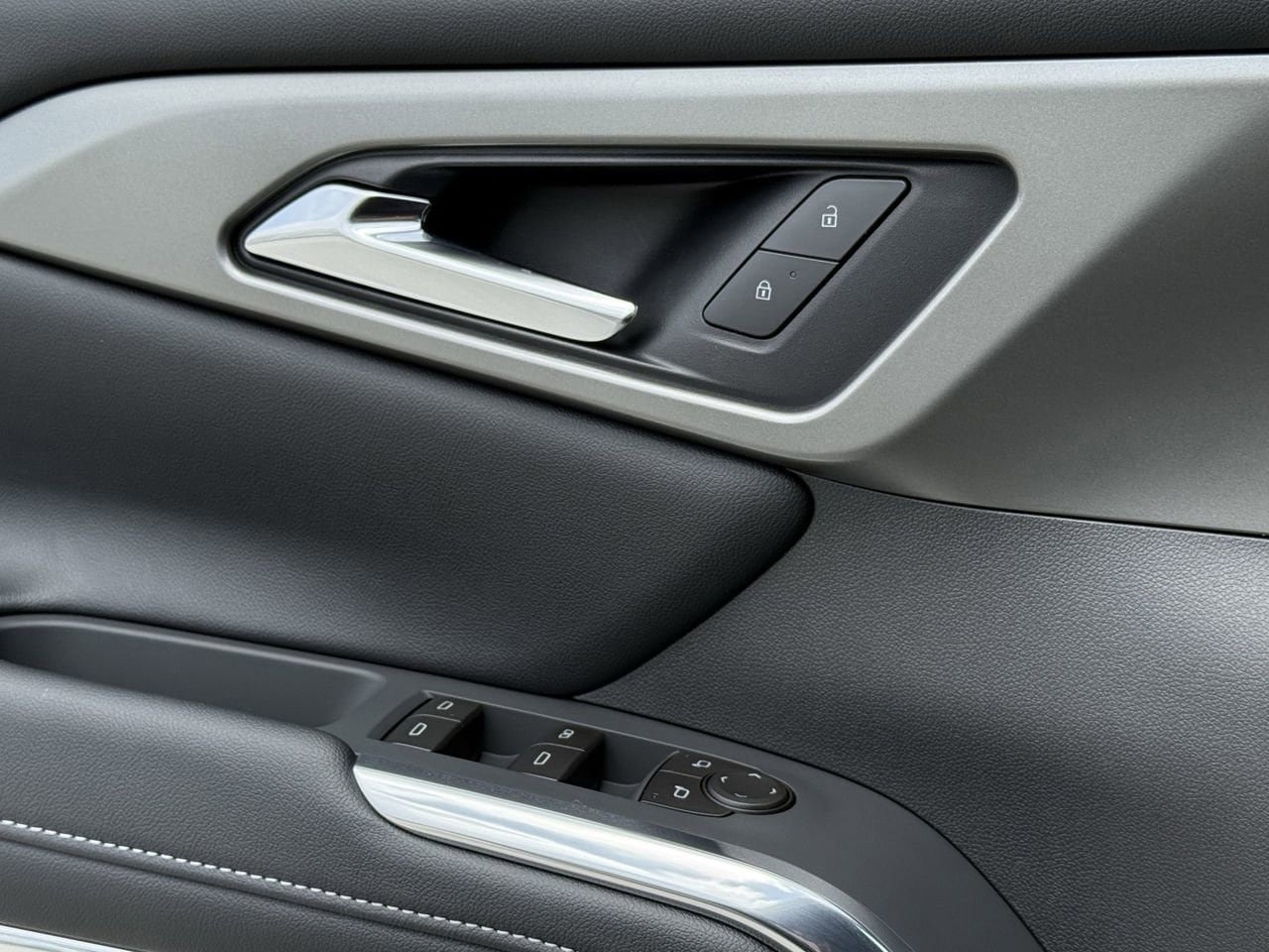 New 2026 Chevrolet Traverse LT w/ Enhanced Driving Package image 20
