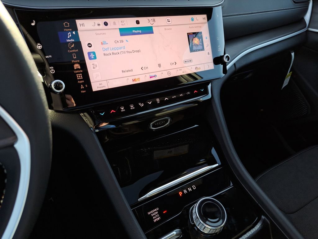 New 2026 Jeep Grand Cherokee L Laredo image 7