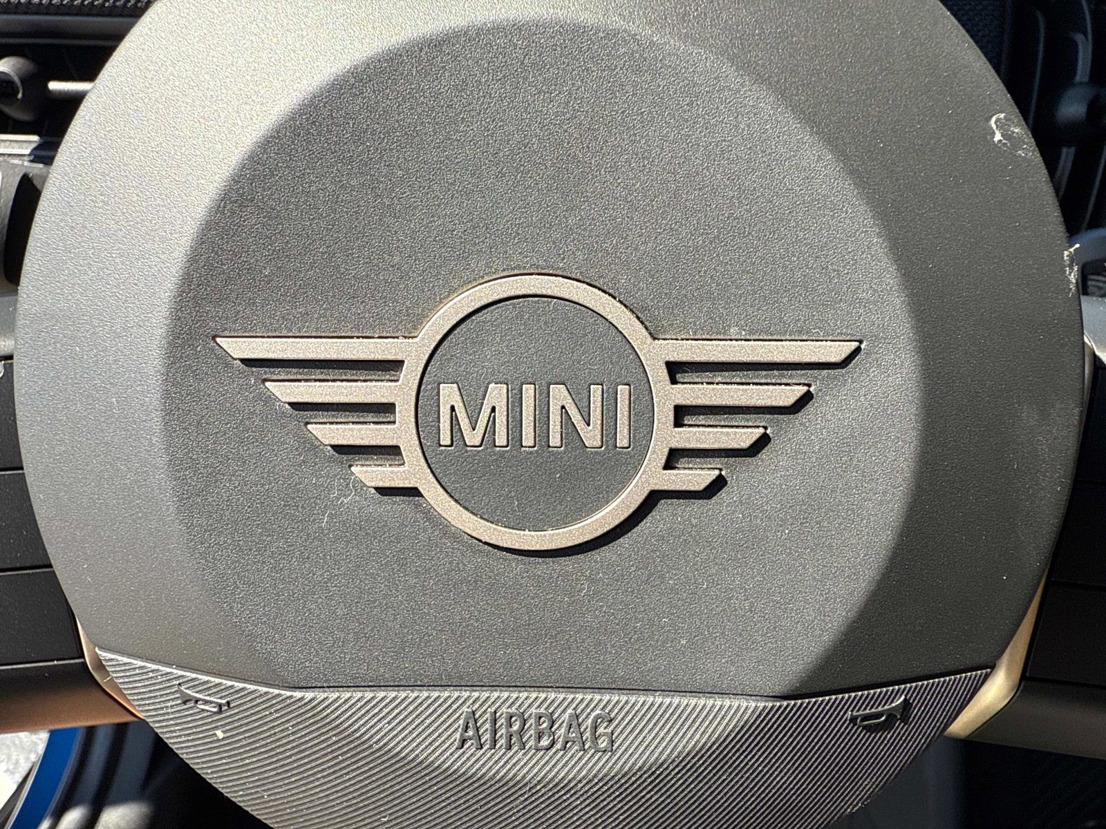 Certified 2025 MINI Cooper S FWD image 32