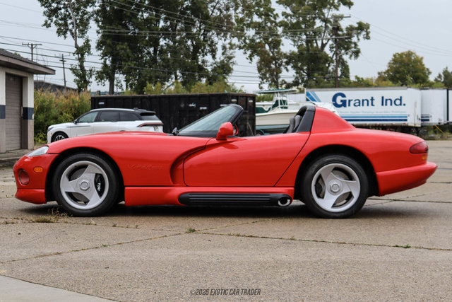 Used 1994 Dodge Viper RT/10 RWD image 2