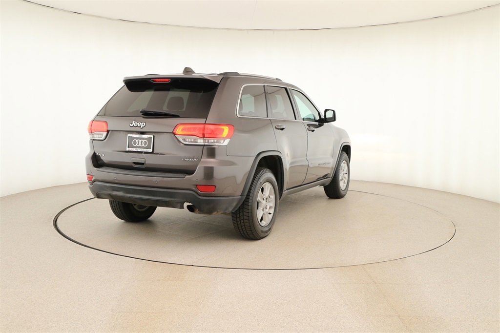 Used 2017 Jeep Grand Cherokee Laredo w/ Quick Order Package 23E image 6