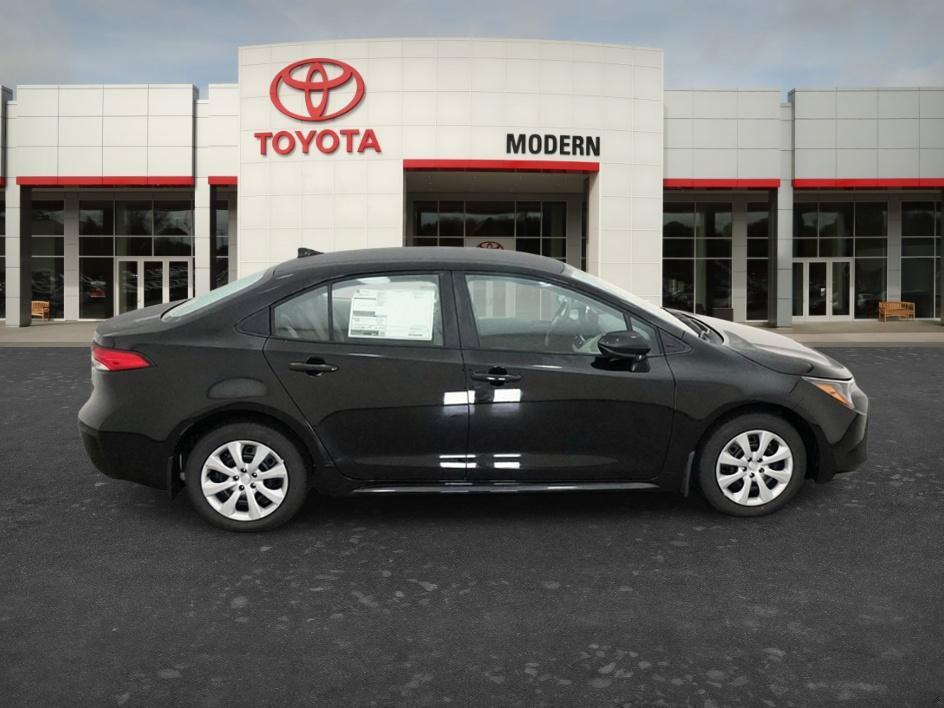 New 2027 Toyota Corolla LE FWD image 7