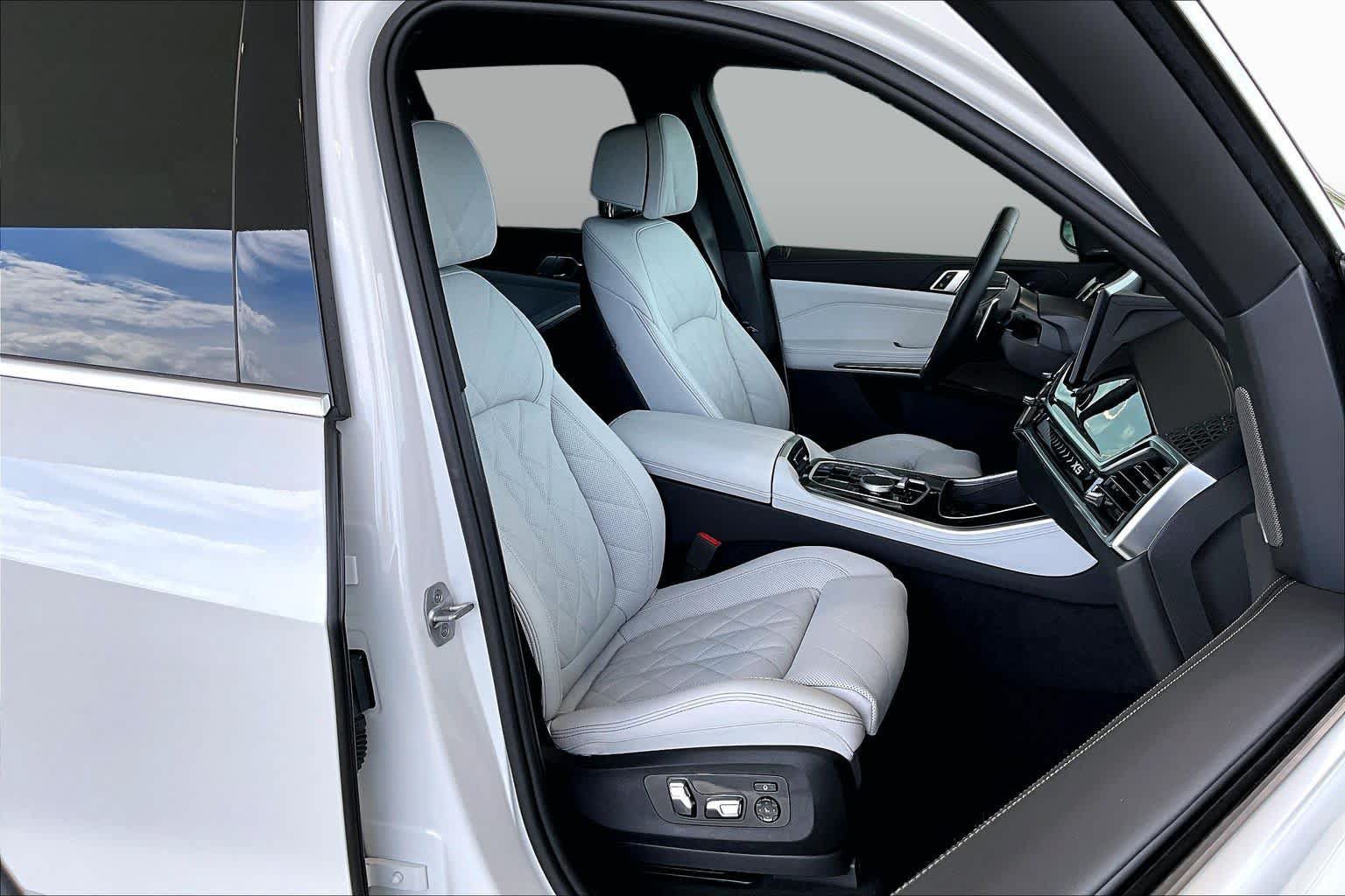 Used 2026 BMW X5 sDrive40i RWD image 8