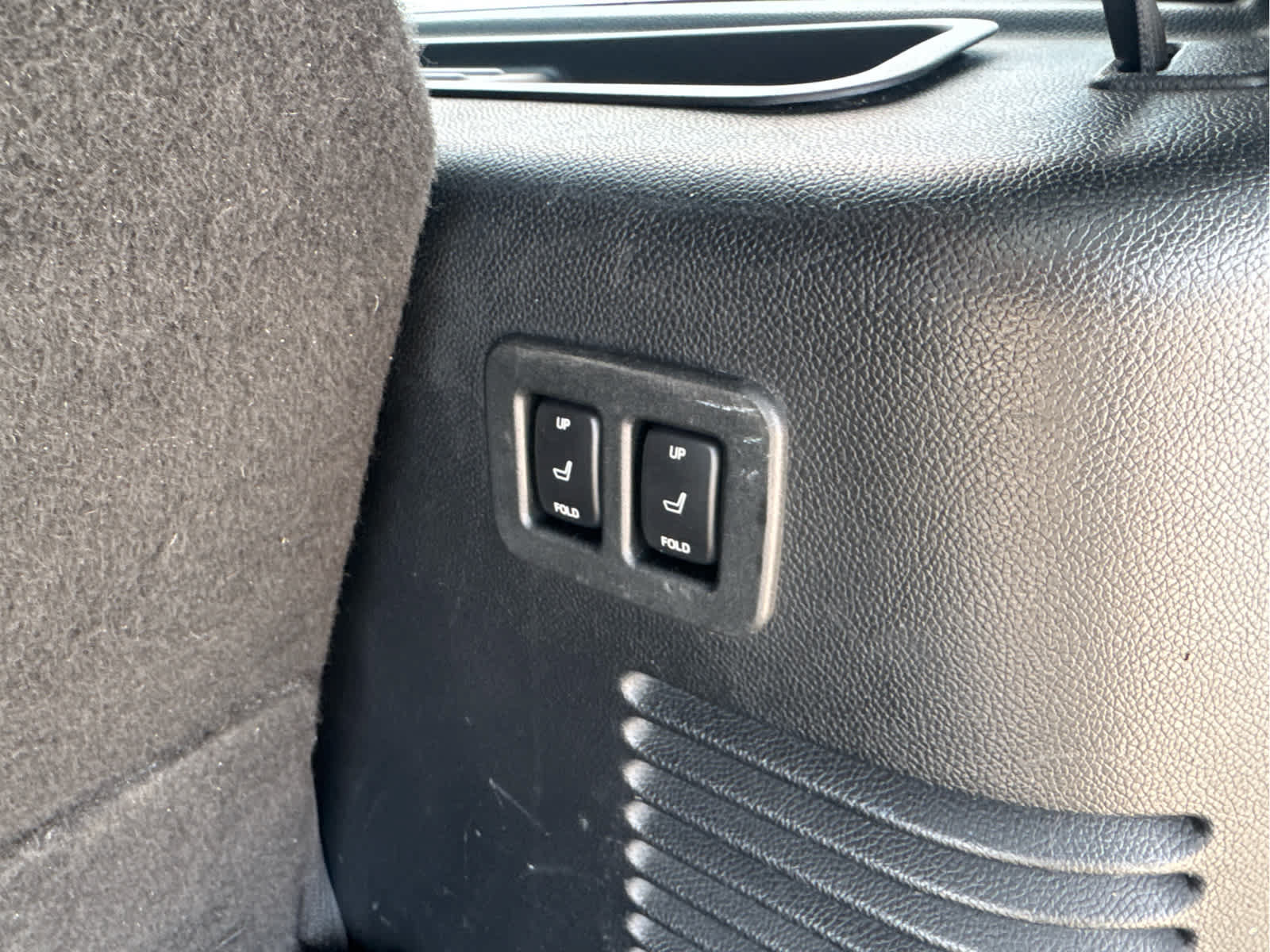 Used 2015 Lincoln Navigator 2WD image 38