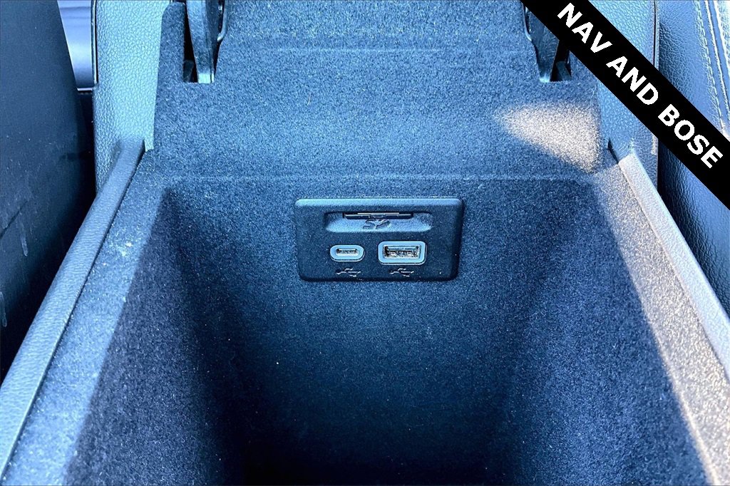 Used 2023 Cadillac XT6 Premium Luxury image 26