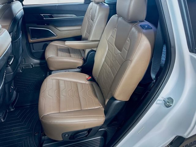 Used 2022 Kia Telluride SX w/ SX Prestige Package image 18