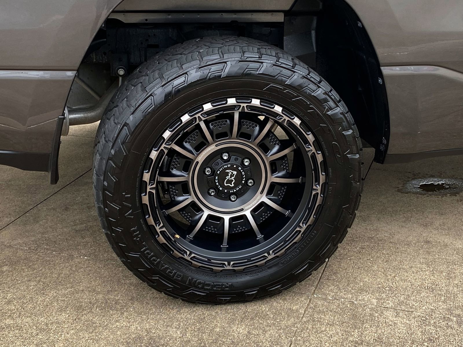 Used 2024 RAM 1500 Laramie AWD/4WD image 8