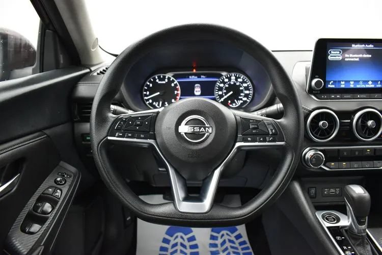 Used 2025 Nissan Sentra SV FWD image 19
