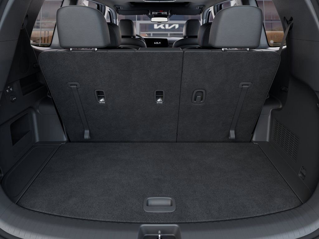 Used 2025 Kia Telluride AWD image 19