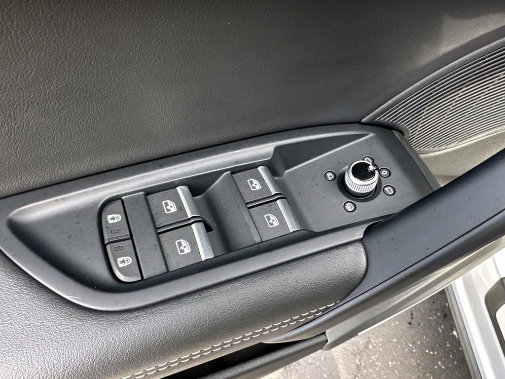 Used 2023 Audi Q5 2.0T Premium Plus w/ Premium Plus Package image 13