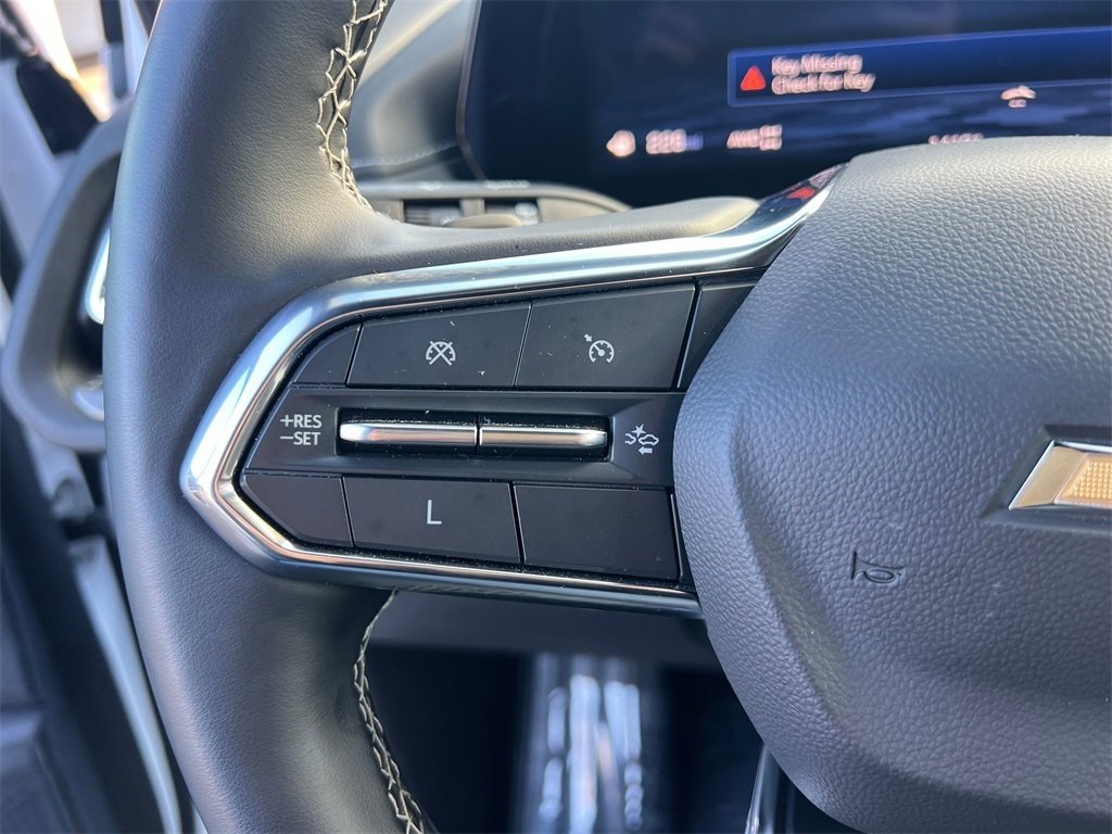 Used 2024 Chevrolet Traverse LT image 18