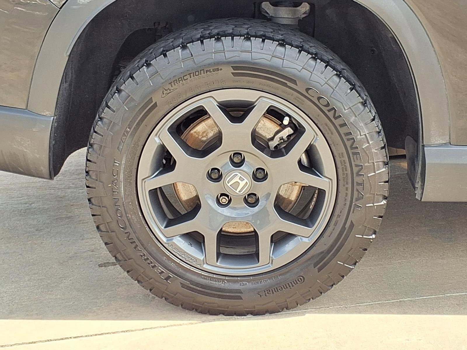 Used 2025 Honda Pilot TrailSport image 27